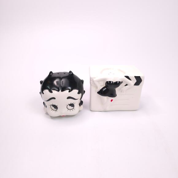 Betty Boop 1995 Ceramic Salt and Pepper Shaker with Removable Head - Picture 6 of 13